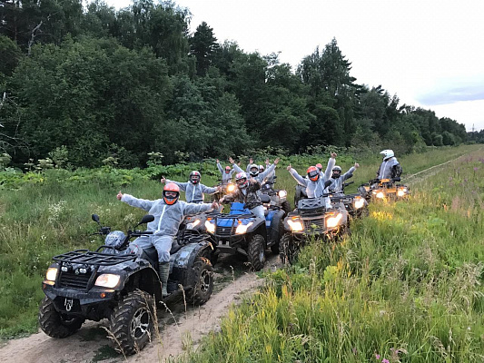 Катание на квадроциклах в Набережных Челнах. Сервис Ultra Подарки. Подарочный сертификат на катание на квадроциклах в Набережных Челнах. Закажите катание на квадроциклах недорого и наслаждайтесь активным отдыхом с друзьями. Выбирайте живописные маршруты для езды на квадроциклах. Сервис UltraPodarki.ru 8800-505-9530. Катание на квадроциклах, Прокат квадроциклов, езда на квадроцикле, прокат квадроциклов Набережные Челны, катание на квадроциклах Набережные Челны, Катание на квадроциклах зимой, Катание на квадроциклах летом, Сертификат на катание на квадроциклах