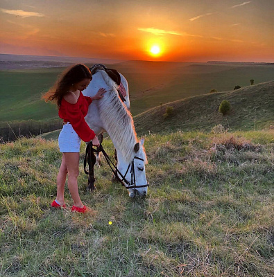 Конная прогулка в Набережных Челнах. Подарочные сертификаты Ultra Подарки. Купить оригинальный подарок или подарочный сертификат на Конная прогулка в Набережных Челнах. Сервис UltraPodarki.ru 8-800-505-9530. Катание на лошадях, Прогулка на лошади, Прогулка на лошадях для двоих, Конная прогулка, конный клуб, Конный клуб ВерхомТАТ, конная прогулка, конная прогулка в Набережных Челнах