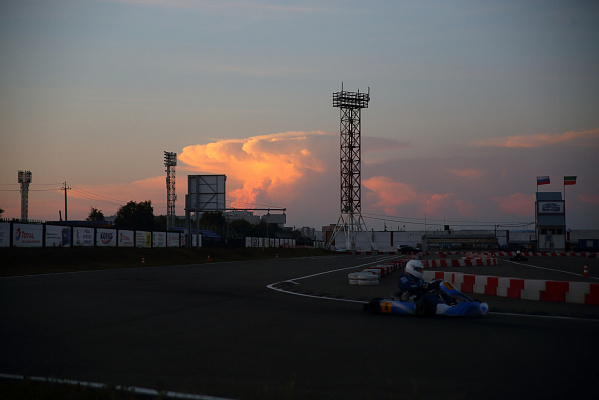 Роупджампинг - прыжки с верёвкой в Набережных Челнах. Подарочные сертификаты Ultra Подарки. Роупджампинг в Набережных Челнах - Экстремальный оригинальный подарок или подарочный сертификат на Роупджампинг - прыжки с верёвкой. Сервис UltraPodarki.ru 8-800-505-95-30. роупджампинг Набережные Челны, прыжок веревка Набережные Челны, роупджампинг, прыжок веревка, прыжок с веревкой, Подарок, подарочный сертификат, экстрим, экстремальный подарок